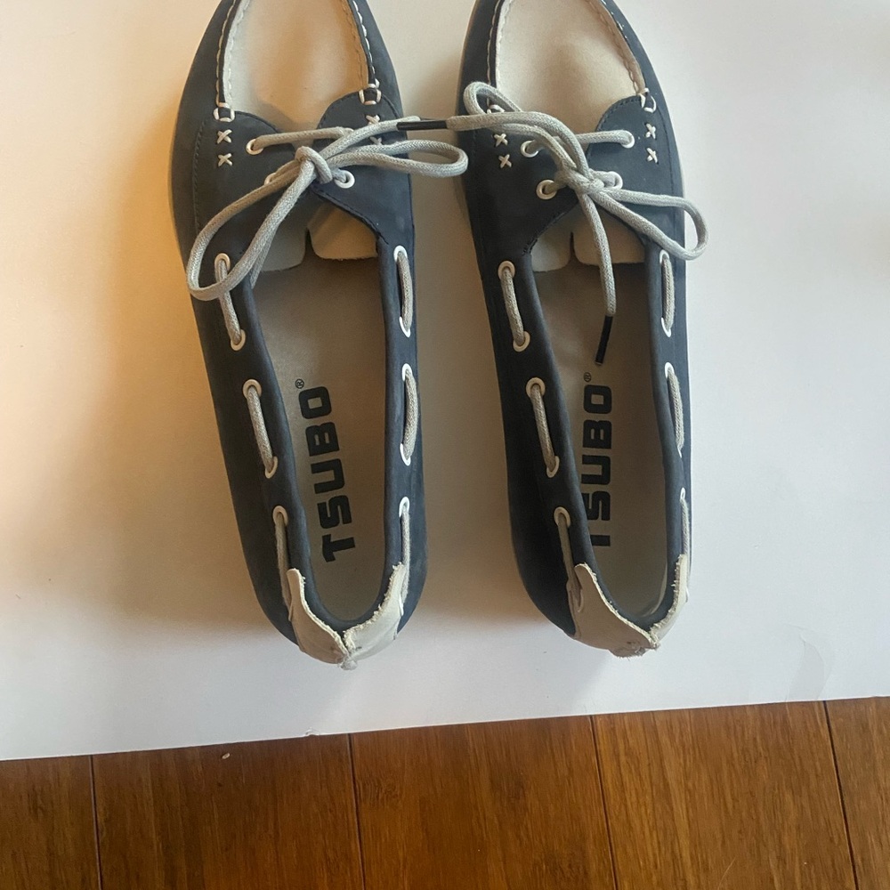 Tsubo Dark Blue Casual Shoes with White Accents